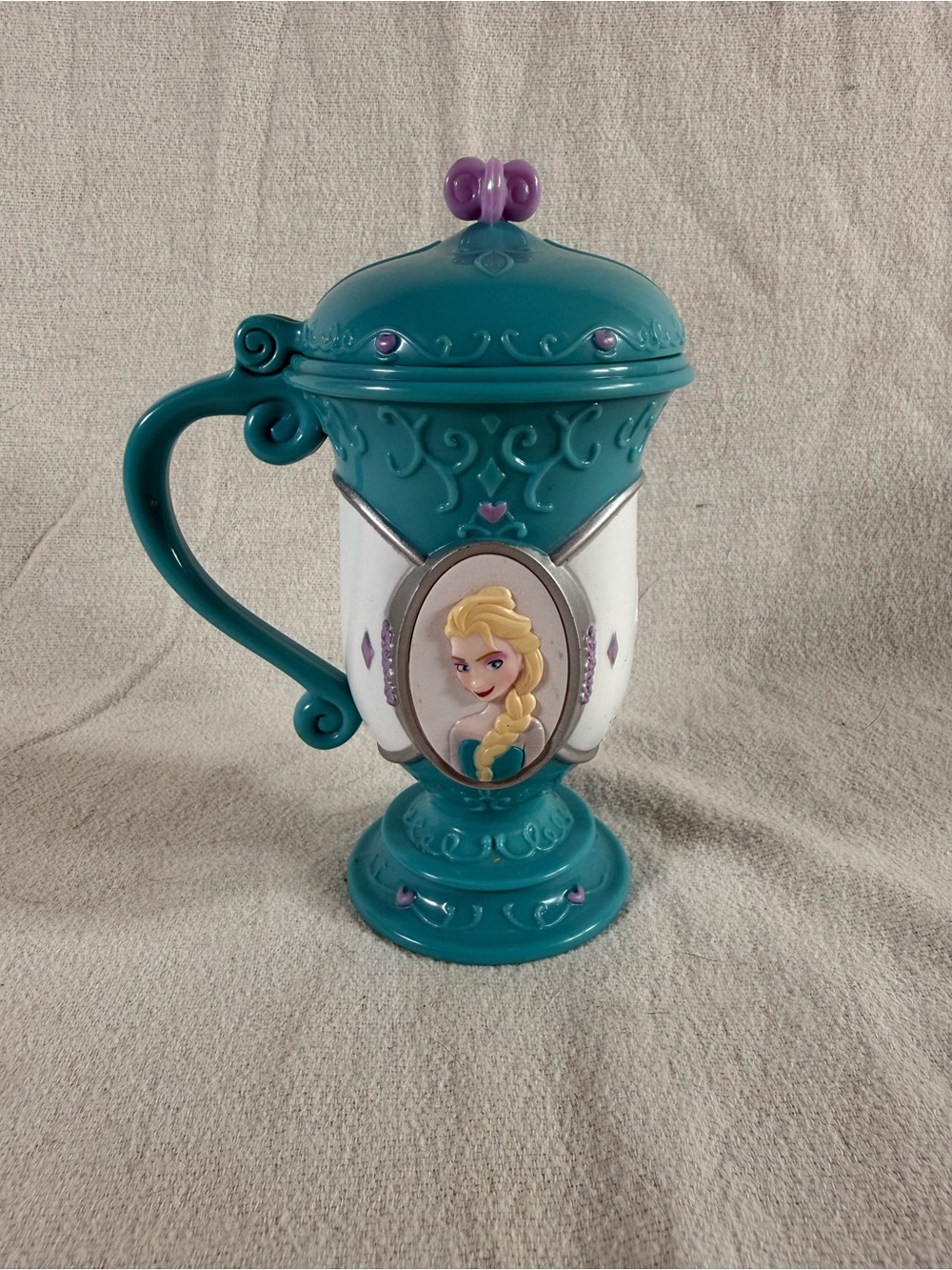 Disney on Ice Frozen Princess Elsa & Anna 7” Plastic Collectable Snow Cone Cup
